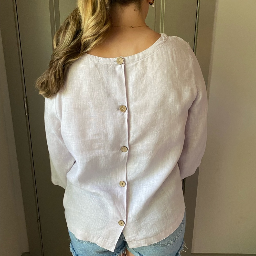 Linen Top✨ - Picture 2 of 4